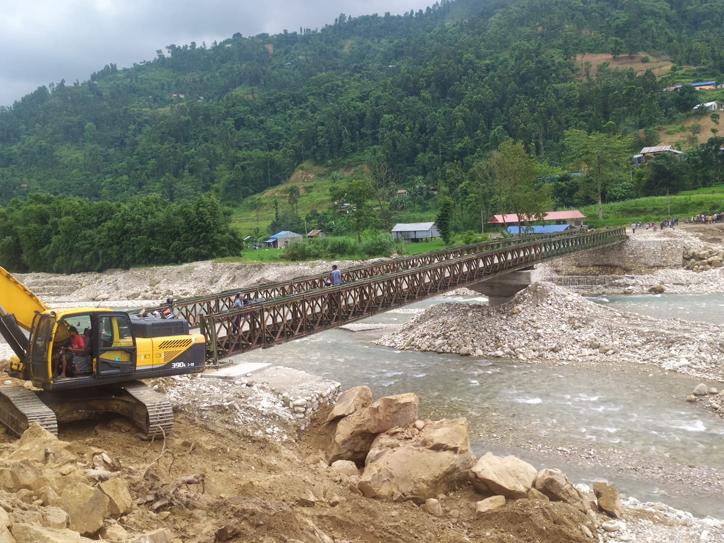 स्थानीय सरकार आएपछिको विकासः एउटै गाउँलाई जोडेका छन् दर्जन पुलले